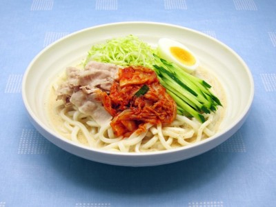 「キムチサラダうどん」発売のお知らせープレスリリース
