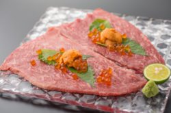 新宿初！月30頭のみ出荷される幻の赤身牛を刺身で味わえる 　『焼肉 ますお』期間限定コースを特別価格 ...