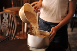 寝かせ玄米を家でも美味しく炊く方法を伝授！ 人気の『寝かせ玄米炊き方教室』を武蔵小杉で10月14日開催