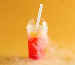 国内初！実現不可能といわれた ドライアイスドリンクを再現！SNS映え最高！ 煙が目をひく「Volcano dri ...